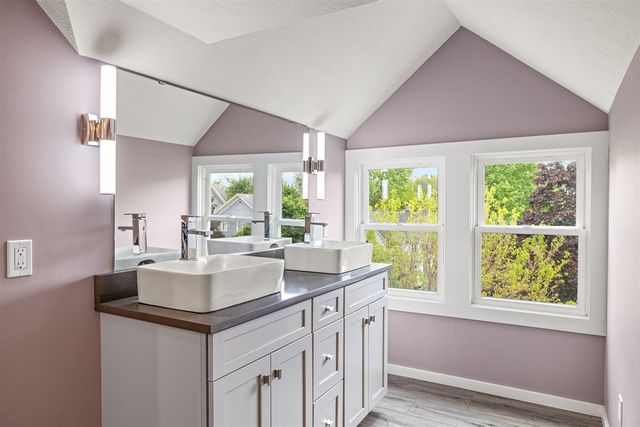 637 Fairview Avenue, Grand Rapids, MI 49503