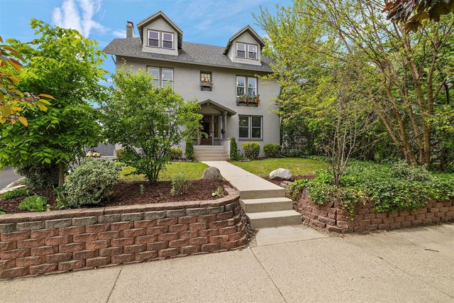 637 Fairview Avenue, Grand Rapids, MI 49503