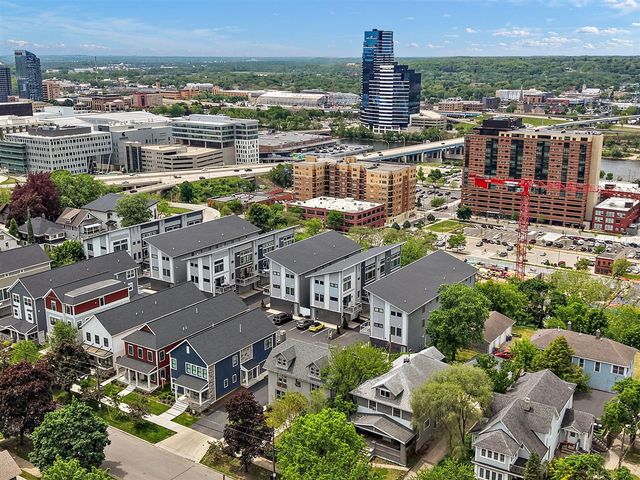 637 Fairview Avenue, Grand Rapids, MI 49503