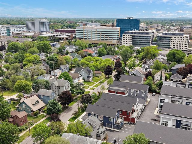 637 Fairview Avenue, Grand Rapids, MI 49503