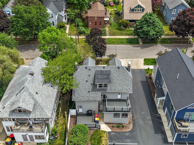 637 Fairview Avenue, Grand Rapids, MI 49503