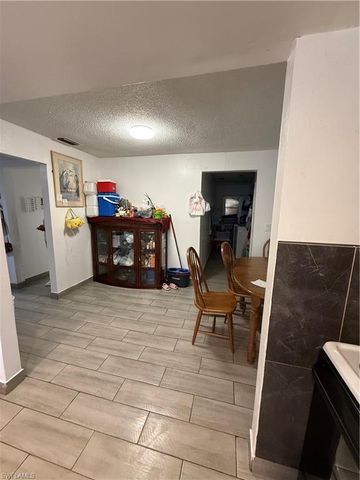 11401-403 Char Ann DR # 403, Fort Myers, FL 33908