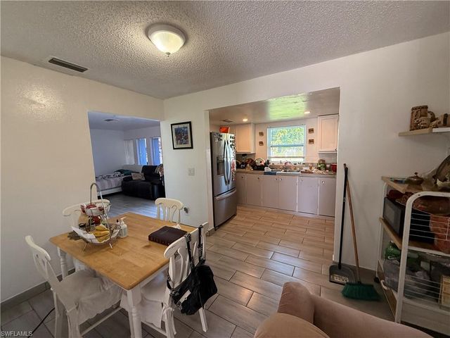 11401-403 Char Ann DR # 403, Fort Myers, FL 33908