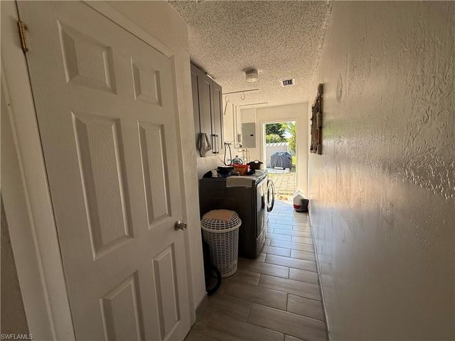 11401-403 Char Ann DR # 403, Fort Myers, FL 33908