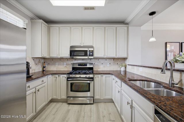 550 Grande Manor Court 205, Wilmington, NC 28405