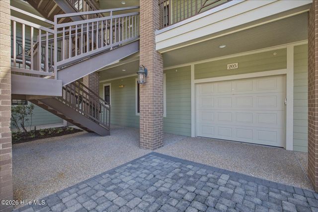 550 Grande Manor Court 205, Wilmington, NC 28405