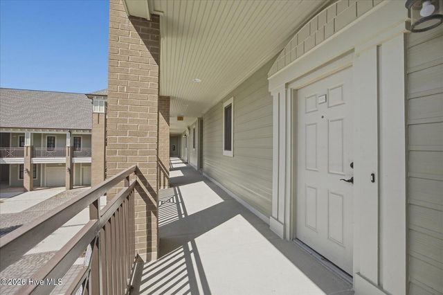 550 Grande Manor Court 205, Wilmington, NC 28405