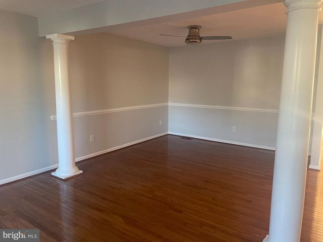 20 PALMER DR, Moorestown, NJ 08057