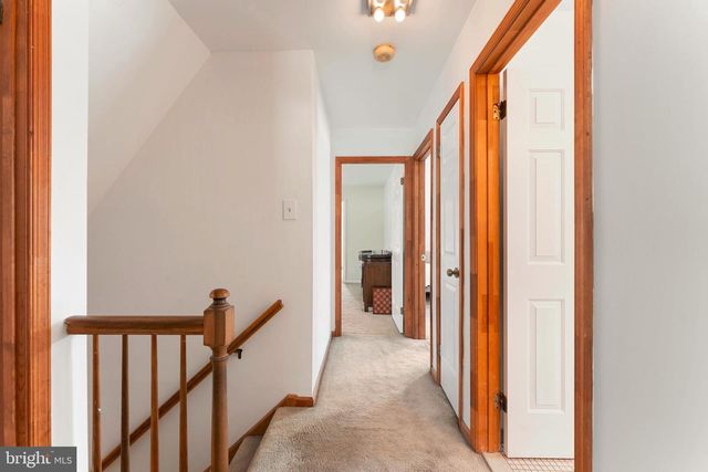 98 VERMEER DR, Holland, PA 18966