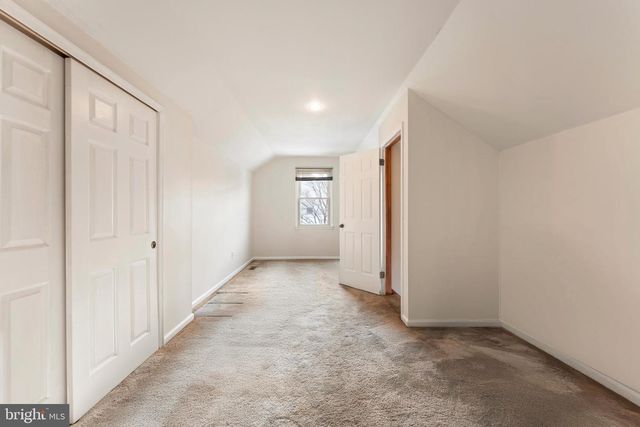 98 VERMEER DR, Holland, PA 18966