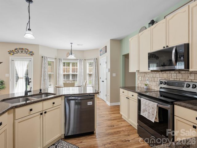 6520 McIlwaine Road, Huntersville, NC 28078