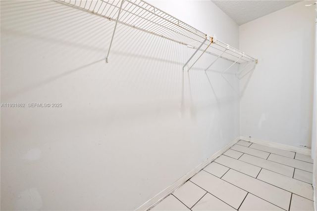 20310 NE 2nd Ave 24, Miami Gardens, FL 33179