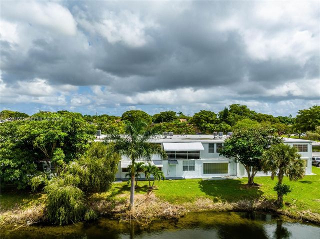 20310 NE 2nd Ave 24, Miami Gardens, FL 33179