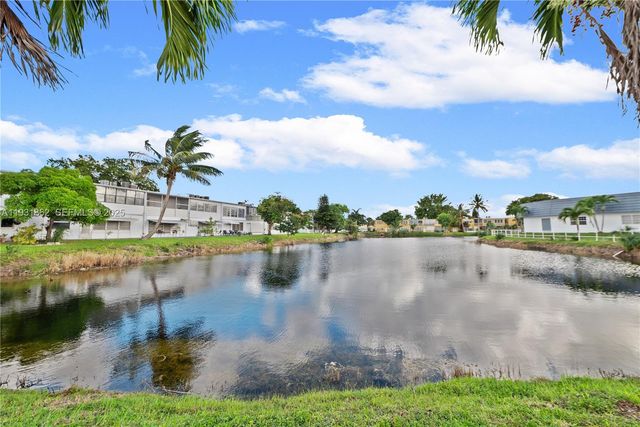 20310 NE 2nd Ave 24, Miami Gardens, FL 33179