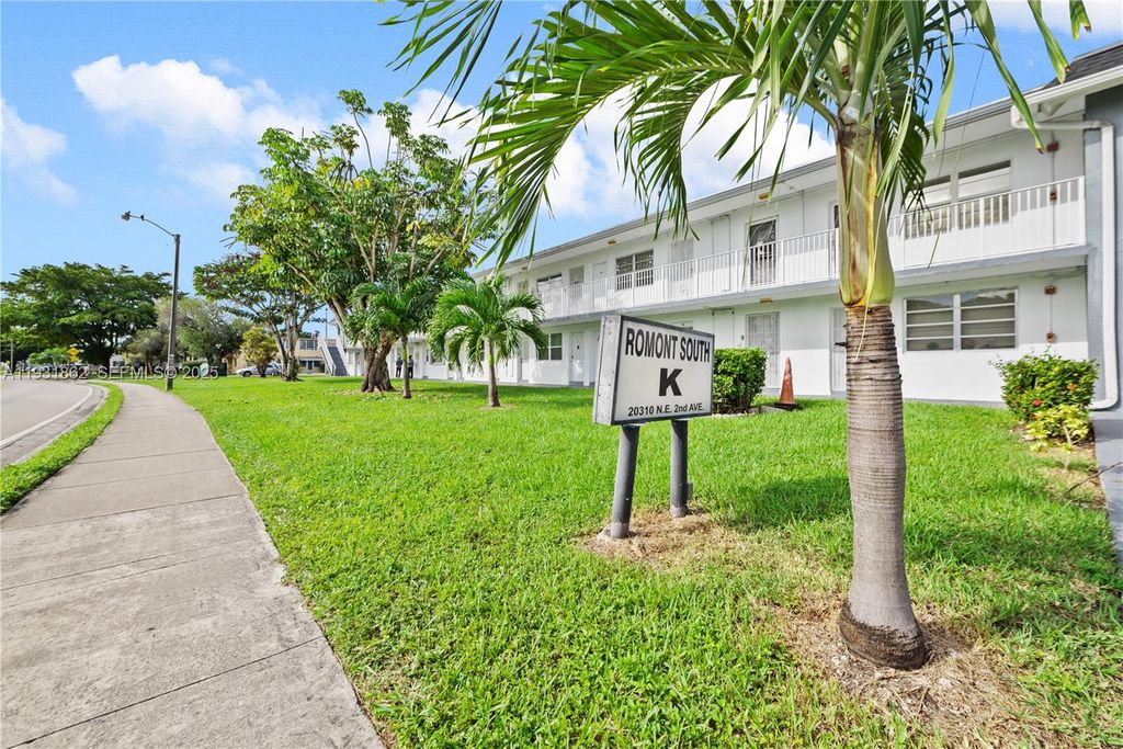 20310 NE 2nd Ave 24, Miami Gardens, FL 33179