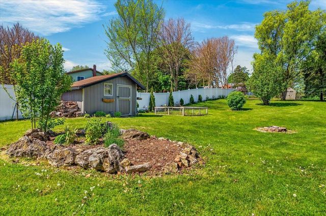 325 Heidi Court, New Glarus, WI 53574