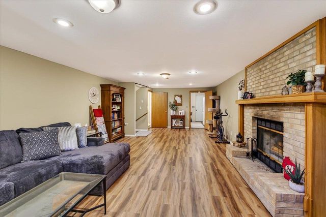 325 Heidi Court, New Glarus, WI 53574