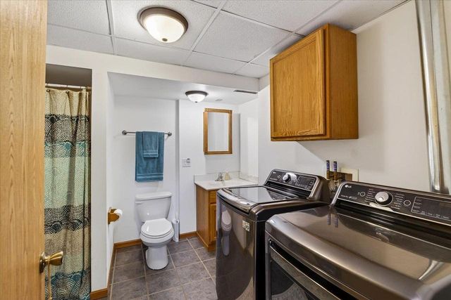 325 Heidi Court, New Glarus, WI 53574