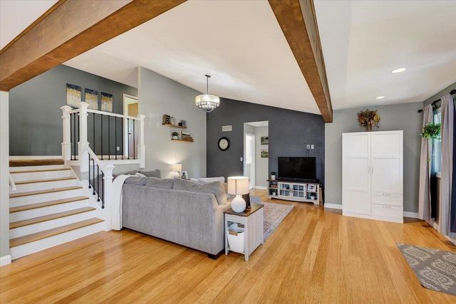 325 Heidi Court, New Glarus, WI 53574