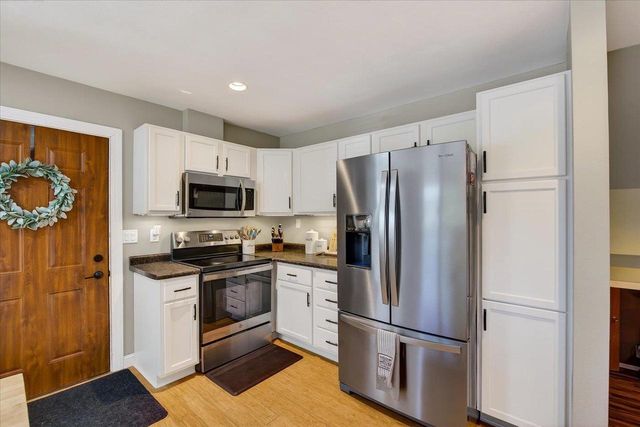 325 Heidi Court, New Glarus, WI 53574