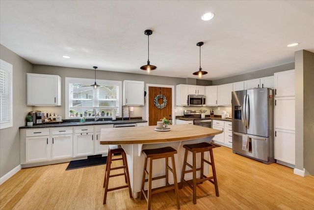 325 Heidi Court, New Glarus, WI 53574