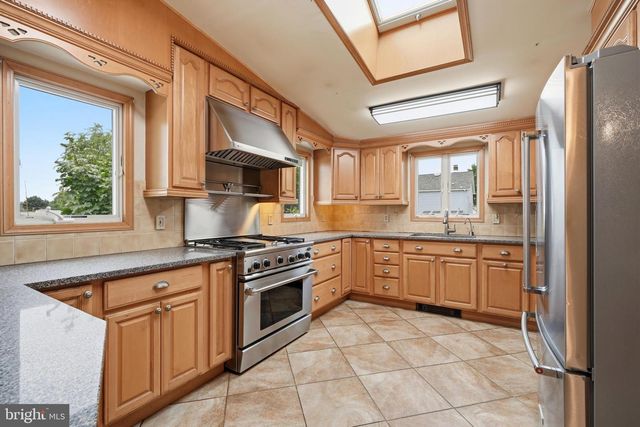 137 THROPP AVE, Hamilton, NJ 08610