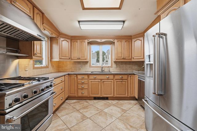 137 THROPP AVE, Hamilton, NJ 08610