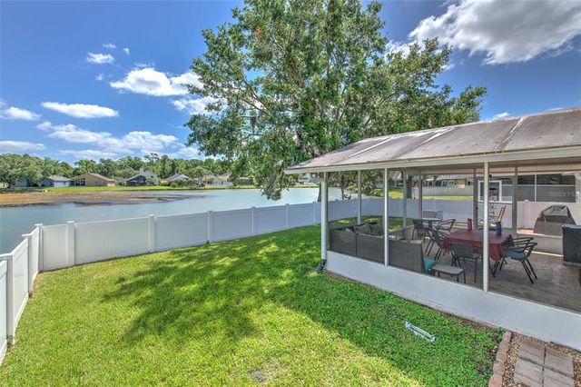 1624 MAXIMILIAN DRIVE, Wesley Chapel, FL 33543