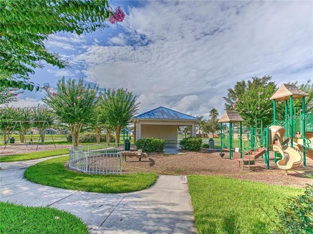 1624 MAXIMILIAN DRIVE, Wesley Chapel, FL 33543
