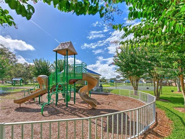 1624 MAXIMILIAN DRIVE, Wesley Chapel, FL 33543