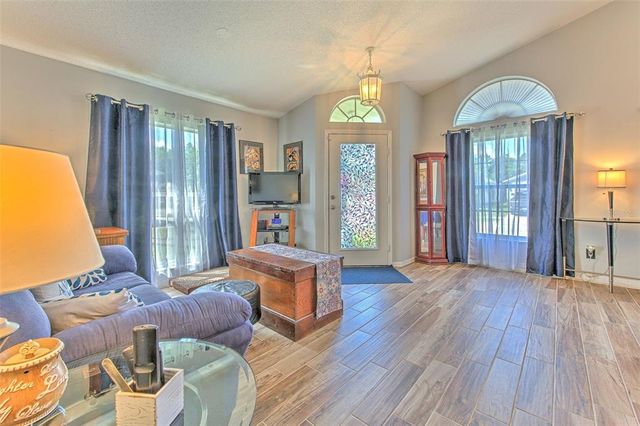 1624 MAXIMILIAN DRIVE, Wesley Chapel, FL 33543