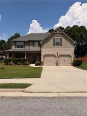 559 Madison Park Drive, Grayson, GA 30017