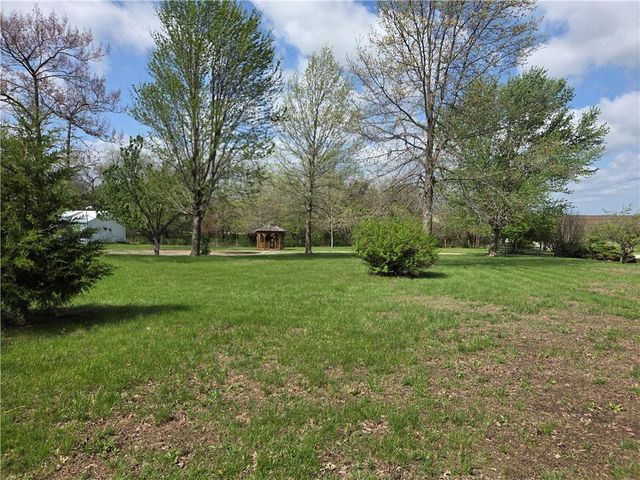 1404 SW 100th Road, Holden, MO 64040