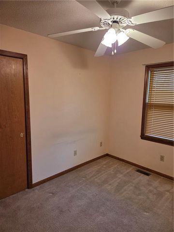 1404 SW 100th Road, Holden, MO 64040