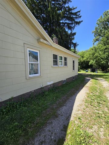 463 E Chicago Street, Jonesville, MI 49250