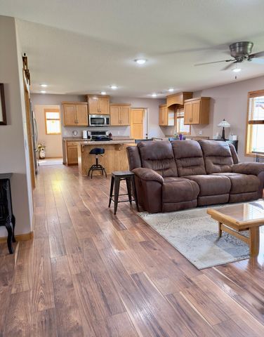 800 Wollak Way, Sauk Rapids, MN 56379