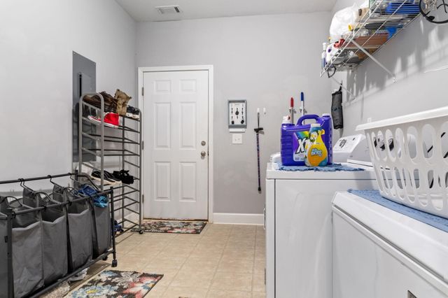 843 U.S. 25, Edgefield, SC 29824
