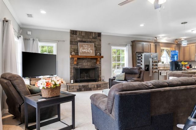 843 U.S. 25, Edgefield, SC 29824