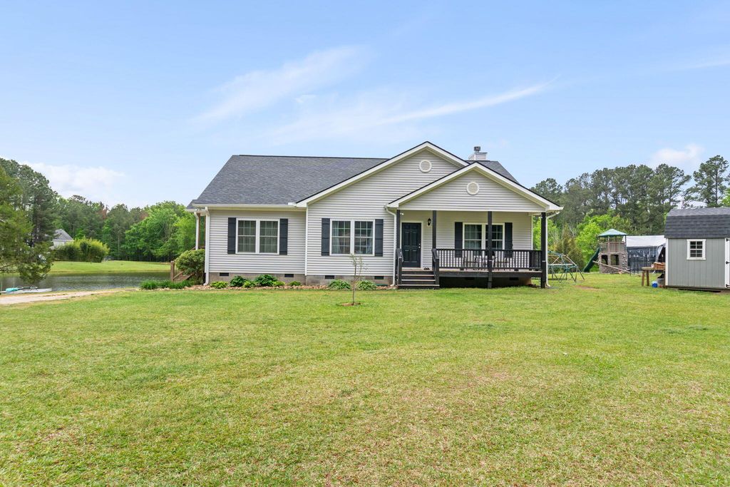 843 U.S. 25, Edgefield, SC 29824