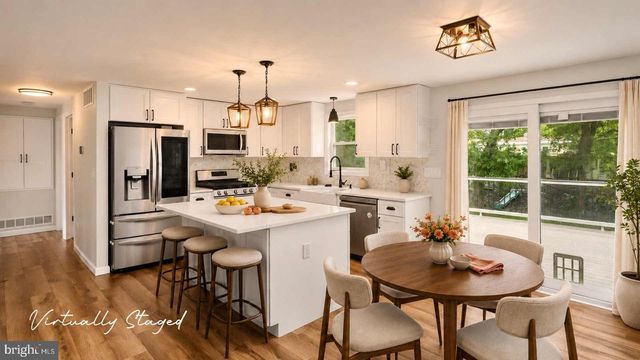 15 SALZANO DR, Hamilton, NJ 08690