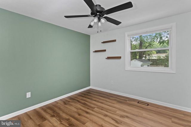 15 SALZANO DR, Hamilton, NJ 08690