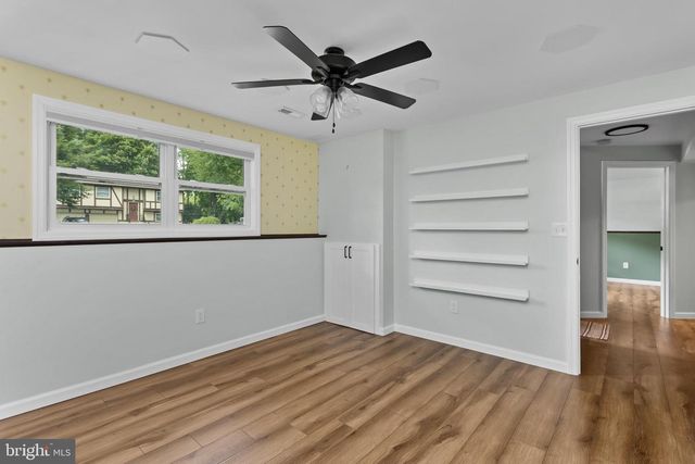 15 SALZANO DR, Hamilton, NJ 08690