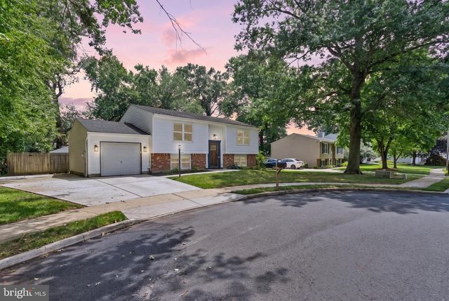 15 SALZANO DR, Hamilton, NJ 08690