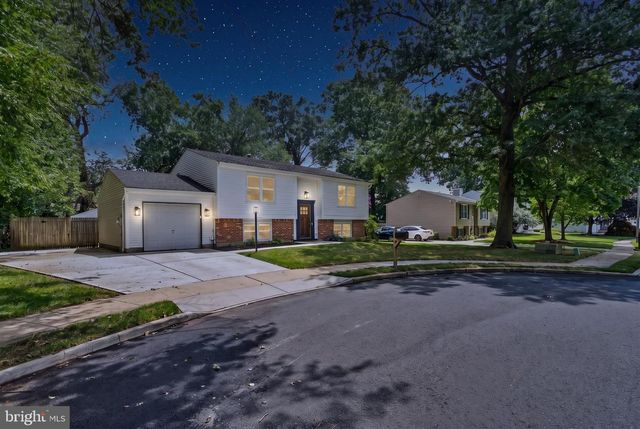 15 SALZANO DR, Hamilton, NJ 08690