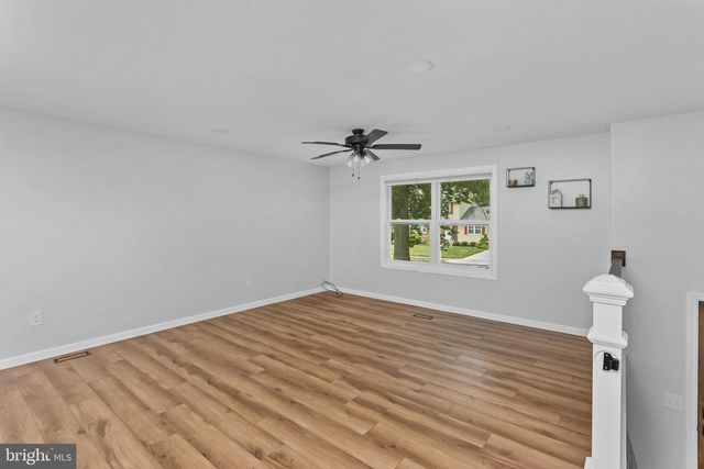 15 SALZANO DR, Hamilton, NJ 08690