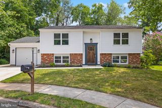 15 SALZANO DR, Hamilton, NJ 08690