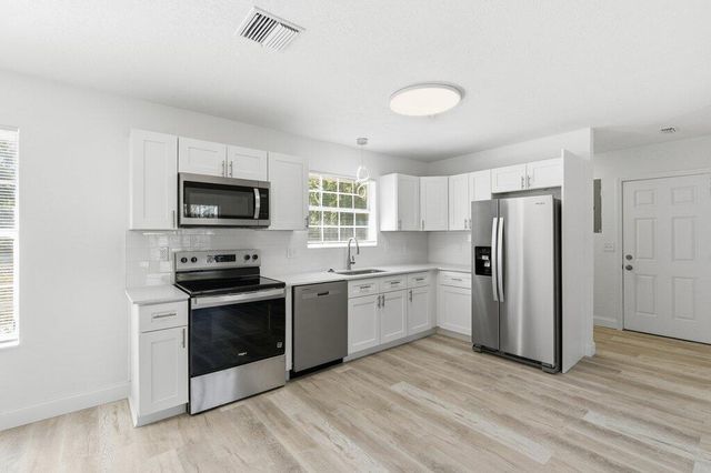 16246 E Cornwall Drive, The Acreage, FL 33470