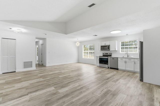 16246 E Cornwall Drive, The Acreage, FL 33470