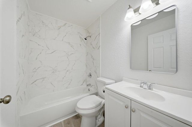 16246 E Cornwall Drive, The Acreage, FL 33470