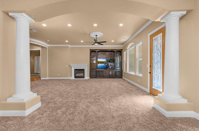 2825 E Quincy Avenue, Fresno, CA 93720